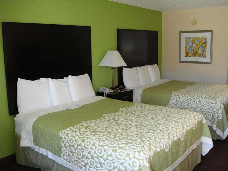Days By Wyndham - Paducah East Hotel 2*