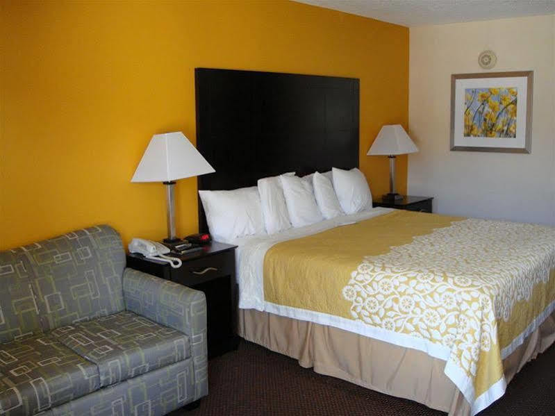 Days By Wyndham - Paducah East Hotel Calvert City